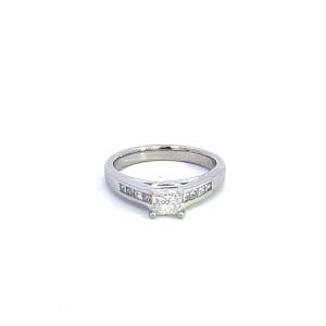 14KWG 3/4CTW PRINCESS DIAMOND ENGAGEMENT RING, 0.74CTW, 8@0.03 B..1/2CT CENTER B