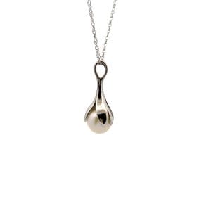Drop Pearl Necklace
