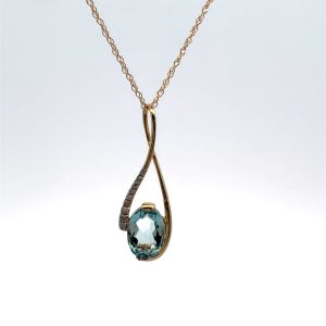 Oval Aquamarine Twist Pendant Necklace